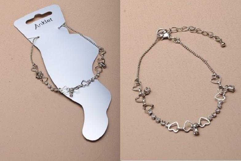 JTY003 - Silver coloured Anklet with hearts and crystals.
