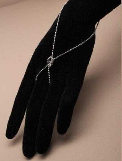 JTY075B - Silver coloured Knotted hand chain.