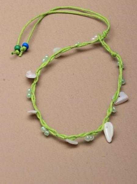 JTY124C -   Coloured seed bead and shell chip anklet. Green