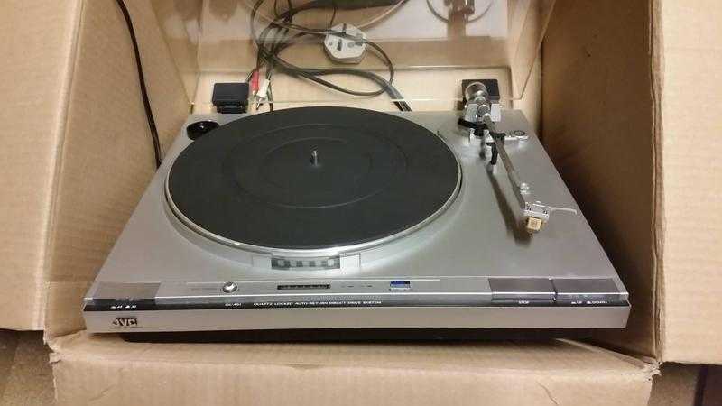 JVC Turntable