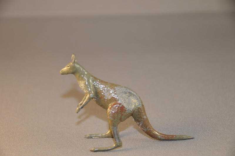 Kangaroo Vintage 1930 - 1950039s Britains Ltd. Hollow Cast Lead Toy Wildlife Animal Model No.902 Zoo