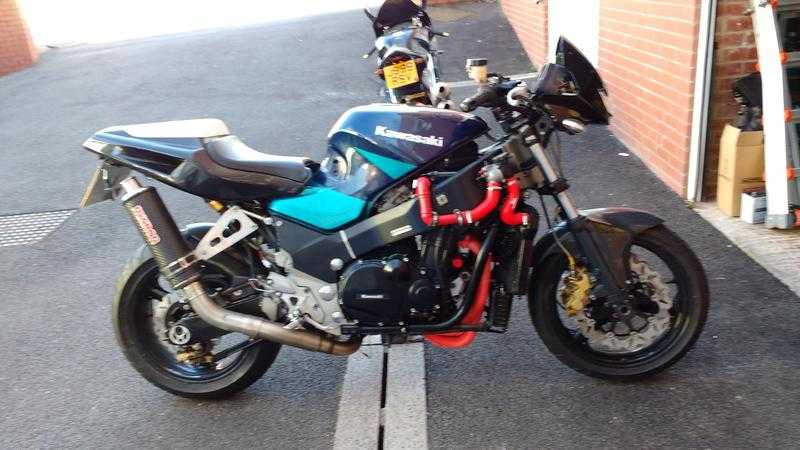 Kawasaki zzr 1100 1994 streetfighter