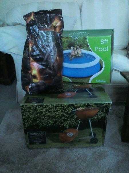 Kettle BBQ with charcoal and 8ft paddling pool