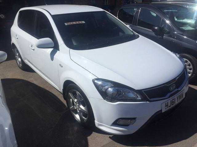 Kia Cee039d 2011