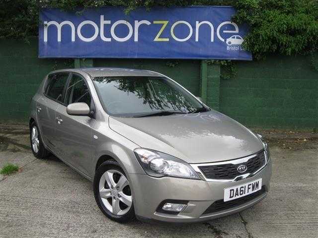 Kia Cee039d 2011