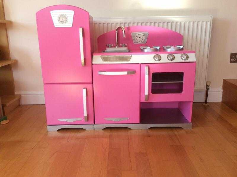 Kidkraft Play Kitchen (New Condition)