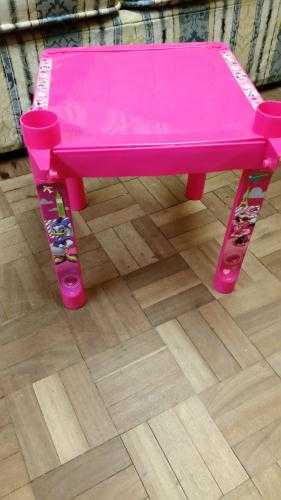 kids pink activity table