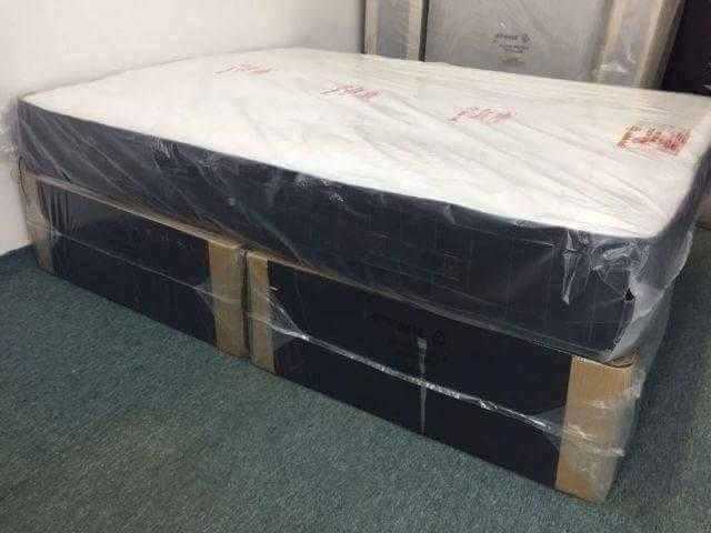 King size 5ft divan memory foam bed Free local delivery