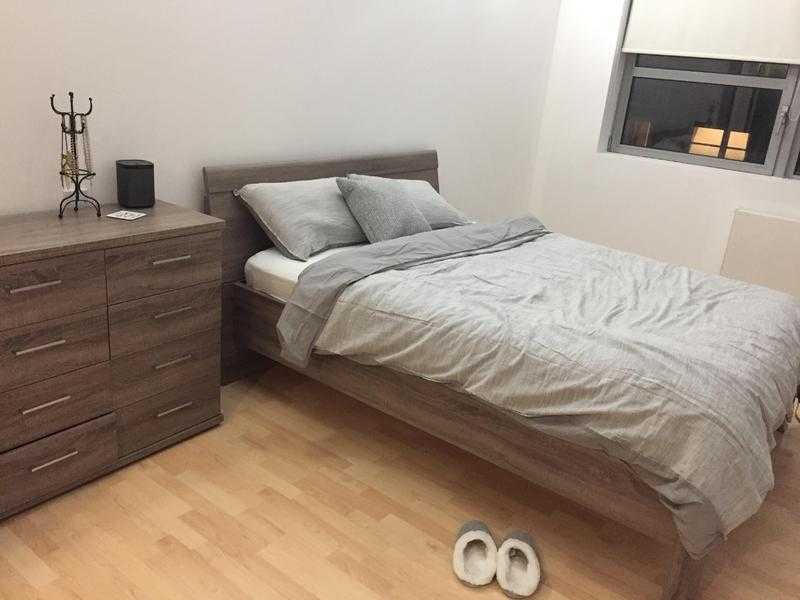 King Size Bed - BRAND NEW CONDITION, MADE TO ORDER