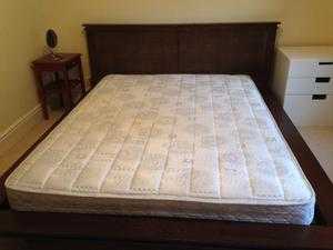 King size bed good heavy thick mattress 5foot wide 6.6 long