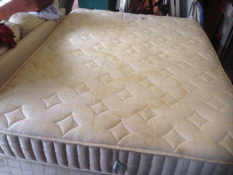 King Size Divan Bed with Drawers