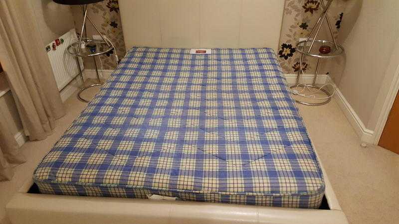 King size double Windsor mattress in great condition