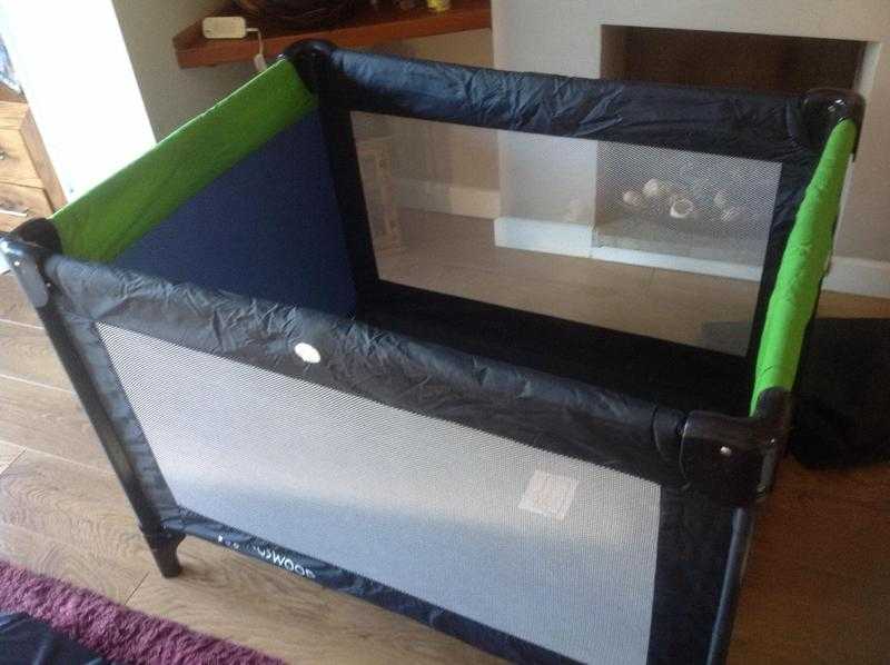 Kingswood travel cot