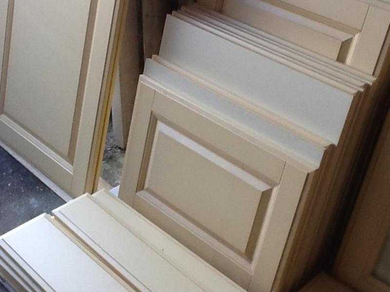 Kitchen cabinet doors