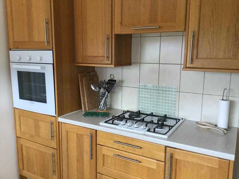 Kitchen units and apliances