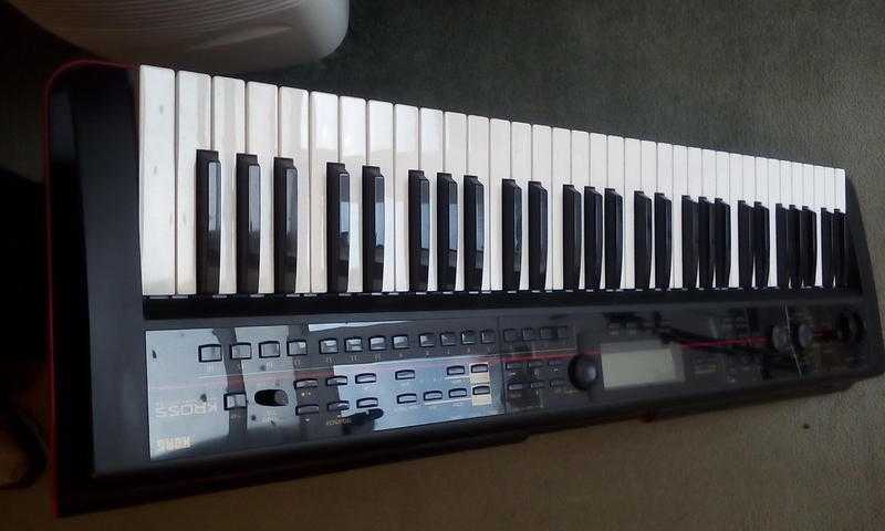 Korg 61 note workstation. with Gator carrycase