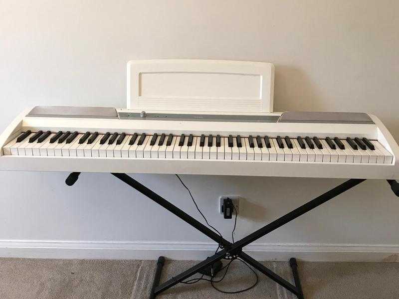 Korg Piano SP 170S White with Stand and Foot Pedal