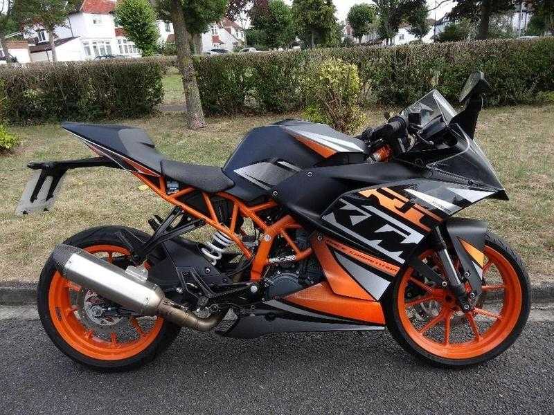 KTM 125 2015 WITH 5600 MILES