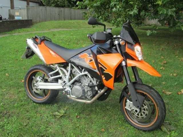 KTM 950