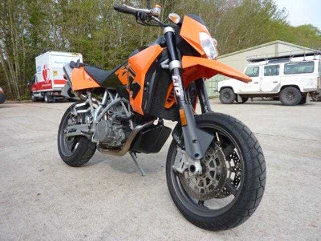 KTM 950