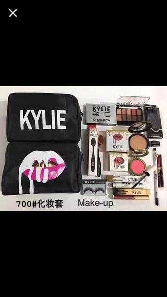 Kylie Make up Set