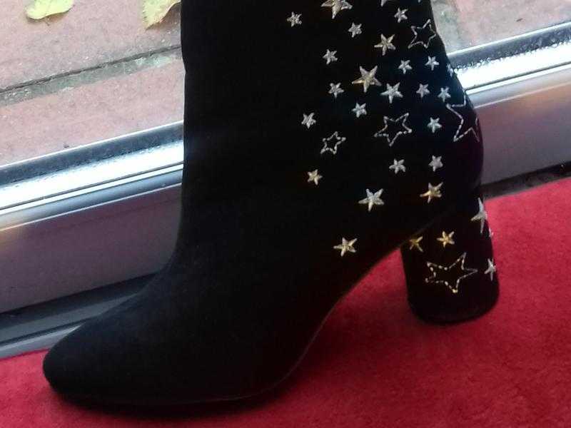 Ladies Ankle Black Boots with Embroidered Stars