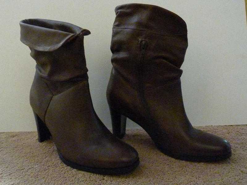 Ladies Ankle Boots