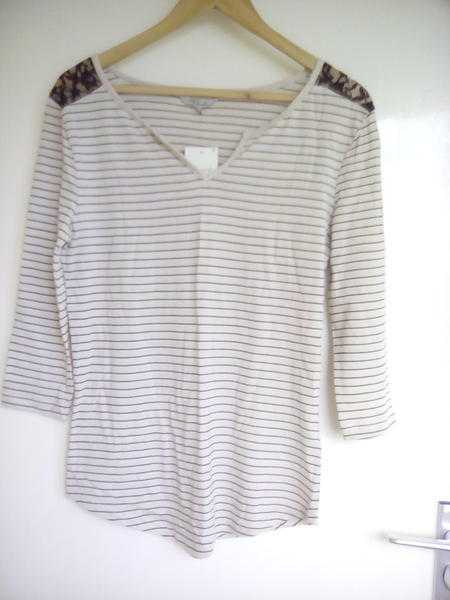 LADIES  BEIGE  TOP  NEW