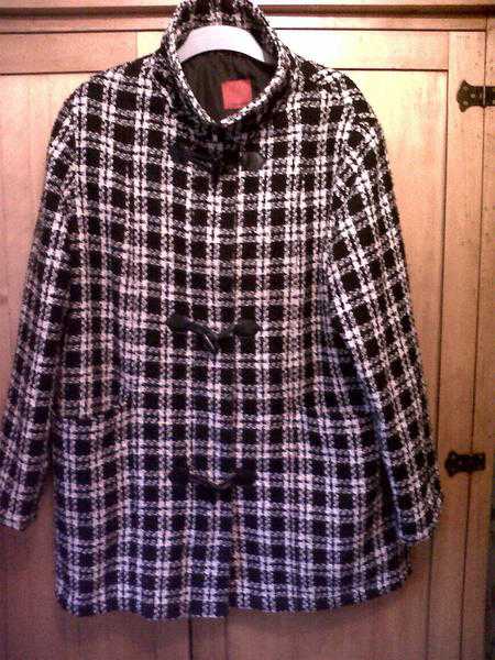 Ladies Black amp Cream Check Wool Coat - Size UK 18