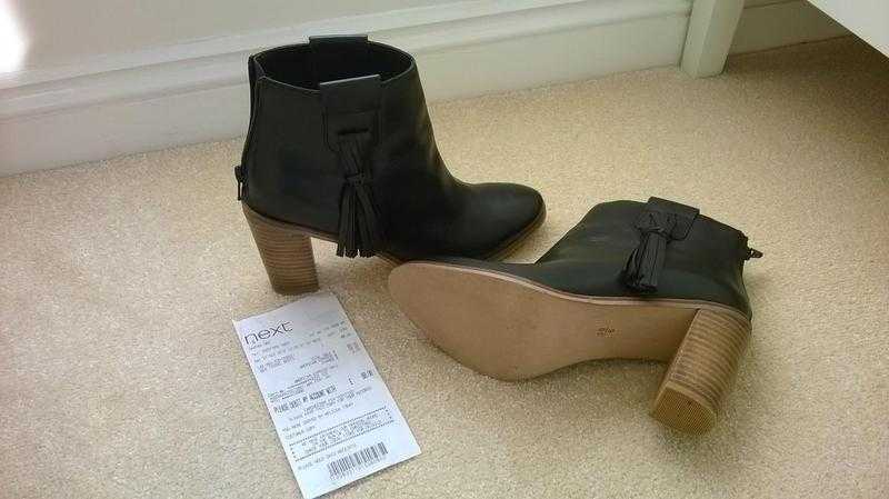 Ladies Black Boots