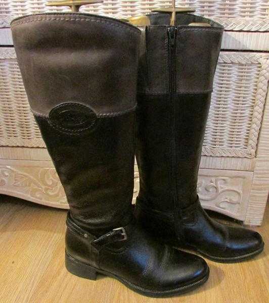 Ladies boots.