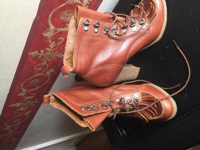 Ladies Boots