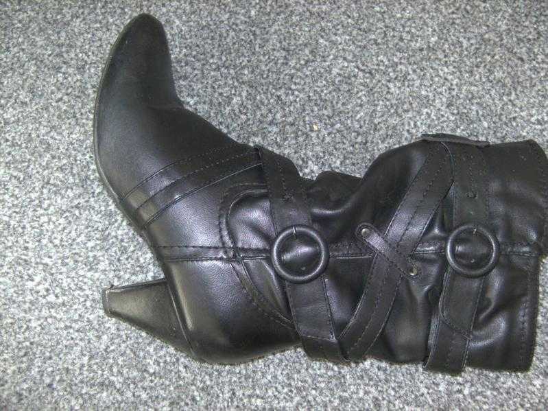 Ladies Boots Size 7