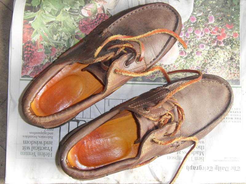 Ladies brown leather deck shoes, size 7