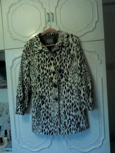 Ladies coatmac