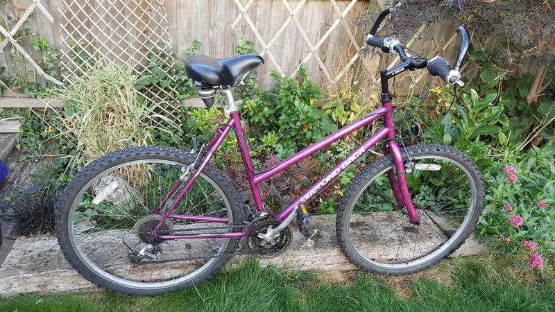 Ladies Diamond back mountain bike