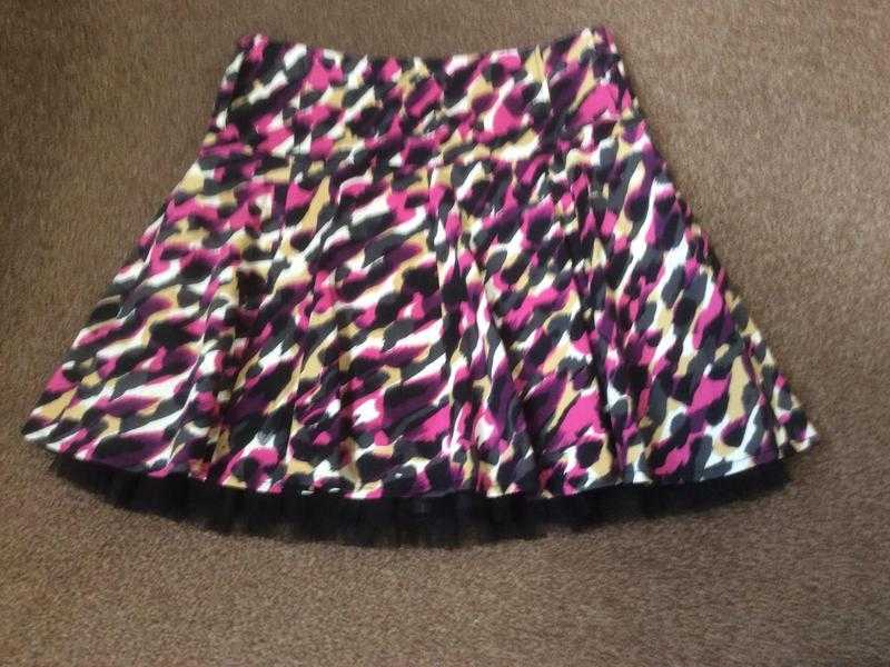 LADIES GIRLS RIVER ISLAND SKIRT SIZE UK 6 OR EUR 32 FRILLY BASE