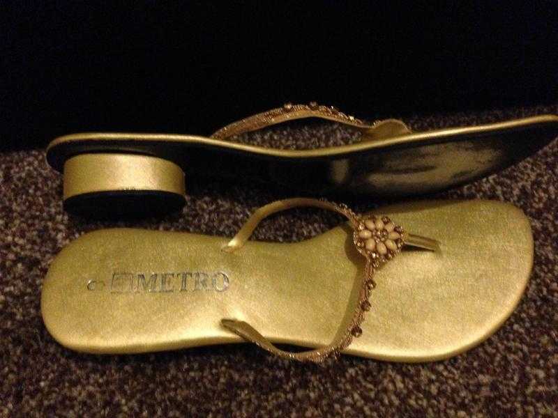 ladies gold thong sandals