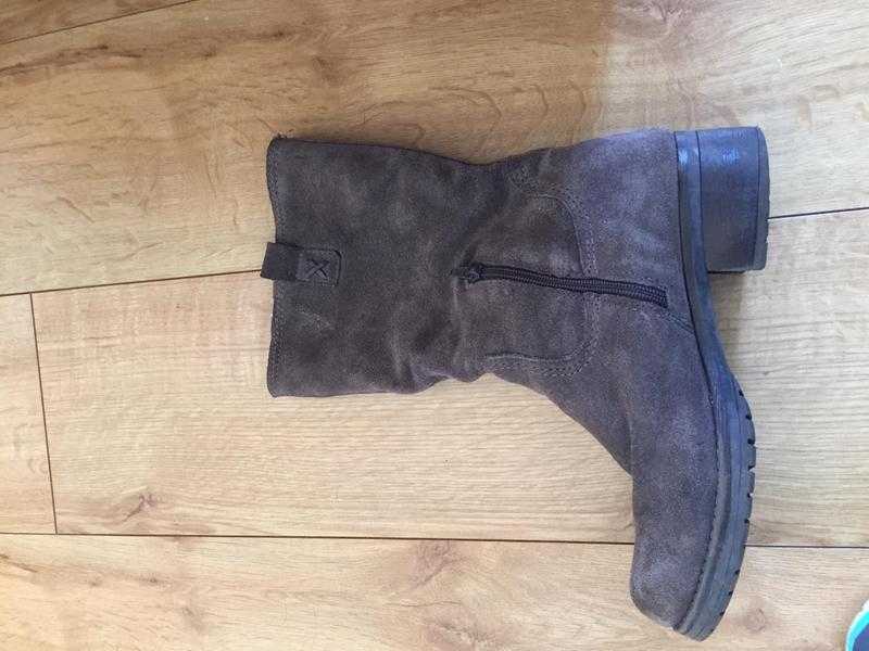 Ladies grey suede boots size 7