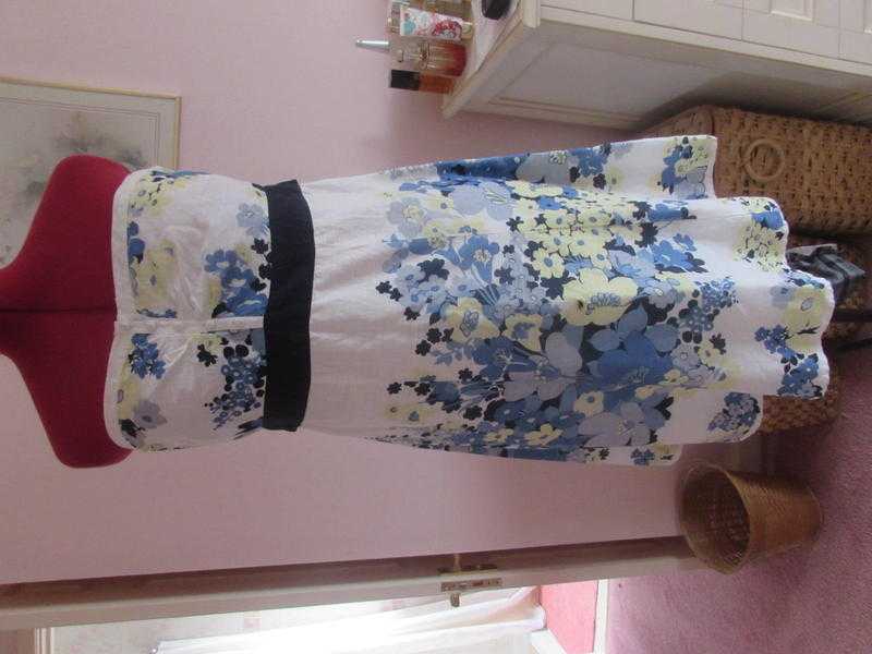 Ladies Monsoon summer fully lined floral dress Size 16 Excellent contion