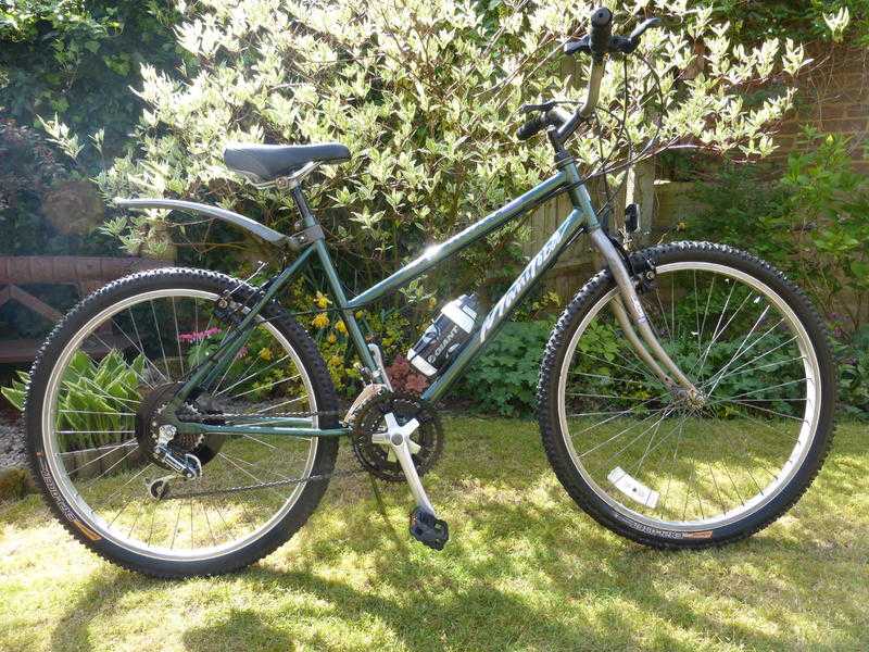 Ladies MountainTrail bike. HUFFY (USA) Manitoba 19 frame. 26 wheels. 18 gears.