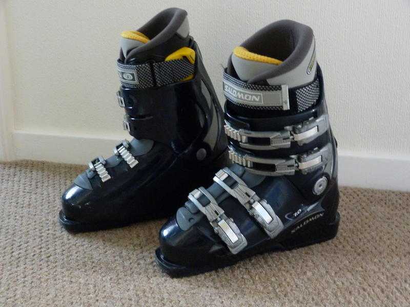 Ladies Salomon Ski Boots