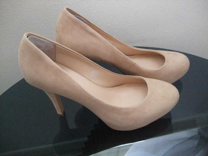 Ladies shoes