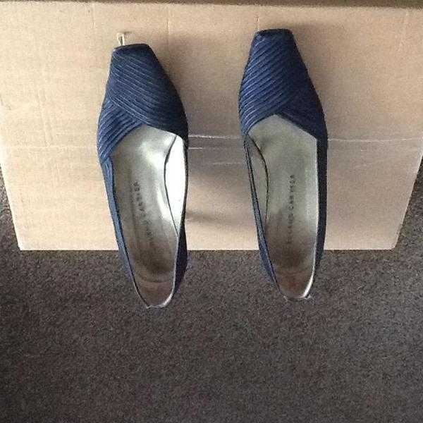 Ladies shoes size 5 blue cord effect