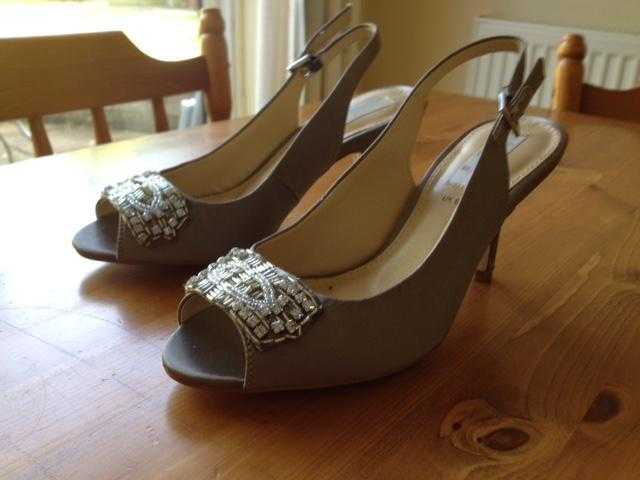 Ladies sling back Shoes