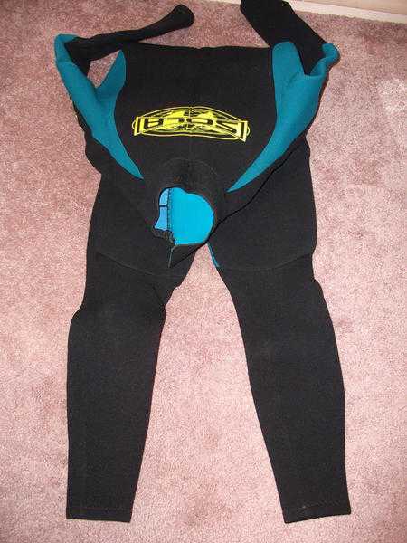 LADIES WET SUIT