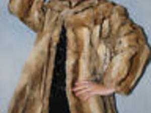 lady elegant real canadian fox fur coat,size1444made in italy,blonde colour they call it red fox