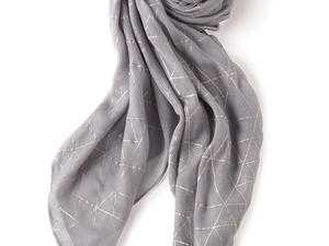 Lady039s scarf
