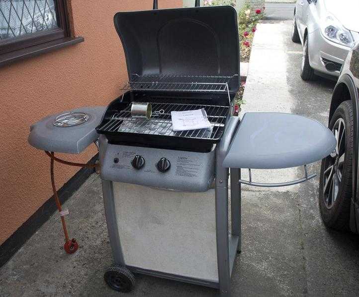 Laguna 2 burner gas barbecue