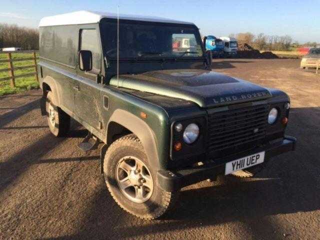 Land Rover Defender 110 2011